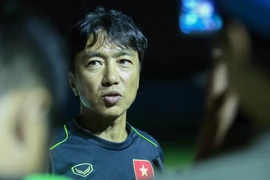HLV Toshiya Miura: Mọi thứ không thể luôn dễ dàng và đơn giản