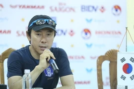 "Mourinho Hàn Quốc" không hề biết HLV Toshiya Miura là ai