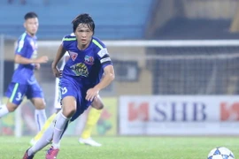 Tuấn Anh và đồng đội vẫn đang mải miết tìm kiếm chiến thắng. (Ảnh: Minh Chiến/Vietnam+)