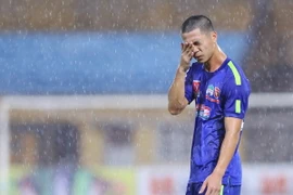 Công Phượng và đồng đội đang ngụp lặn ở cuối bảng xếp hạng. (Ảnh: Minh Chiến/Vietnam+)