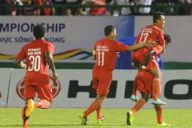 Becamex Bình Dương hủy diệt SHB Đà Nẵng chỉ sau... 27 phút 