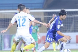 [Photo] Công Phượng chơi tốt, Hoàng Anh Gia Lai thua sát nút 