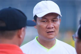 Ông Tuấn khẳng định với U21 Hoàng Anh Gia Lai, tấn công là lựa chọn duy nhất. (Ảnh: Minh Chiến/Vietnam+)