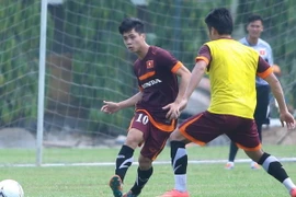 [Photo] Công Phượng ra mắt ấn tượng cùng tuyển Việt Nam 
