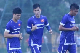 Công Vinh - Công Phượng có thể là song sát của tuyển Việt Nam trước Manchester City. (Ảnh: Minh Chiến/Vietnam+)