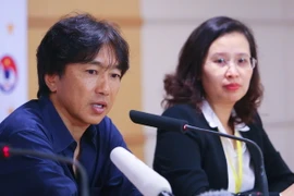 HLV Miura: Công Phượng, Hồng Quân không có cửa trước Công Vinh 