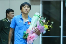 Tối nay, HLV Toshiya Miura đón song thân lần đầu thăm Việt Nam 