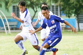 Tạm biệt Hoàng Anh Gia Lai (áo xanh). (Ảnh: VFF)