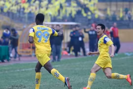 Ngoại binh lên tiếng, Sông Lam Nghệ An hiên ngang trở lại Top 4