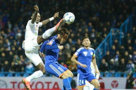 Hà Nội T&T (áo trắng) sẽ lần thứ tư đánh bại Than Quảng Ninh? (Ảnh: Minh Chiến/Vietnam+)