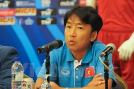 HLV Miura: Chiến thắng của cả đội, đừng nhắc nhiều về Công Phượng