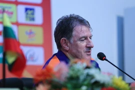 Ông Williams hẹn trở lại với lực lượng mạnh hơn ở giải U21 quốc tế năm sau. (Ảnh: Minh Chiến/Vietnam+)