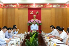 Ông Trần Cẩm Tú, Ủy viên Bộ Chính trị, Bí thư Trung ương Đảng, Chủ nhiệm Ủy ban Kiểm tra Trung ương phát biểu kết luận buổi làm việc với Ban thường vụ Tỉnh uỷ Lào Cai. (Ảnh: Quốc Khánh/TTXVN)