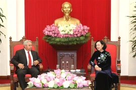 Thường trực Ban Bí thư Trương Thị Mai tiếp ông Ulises Guilarte De Nacimiento. (Ảnh: Phương Hoa/TTXVN)