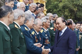 Chủ tịch nước Nguyễn Xuân Phúc gặp mặt cựu chiến binh Sư đoàn 361
