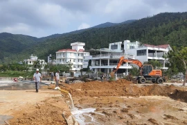 Đà Nẵng: Sớm khắc phục tuyến đường sạt lở lên bán đảo Sơn Trà