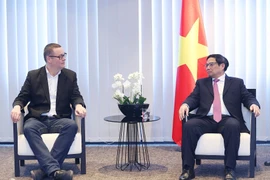 Thủ tướng Phạm Minh Chính gặp Chủ tịch đảng Lao động Bỉ Raoul Hedebouw