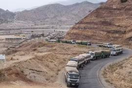 Đoàn xe viện trợ đầu tiên đến Tigray kể từ sau thỏa thuận hòa bình