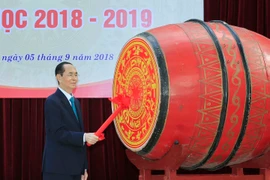 Chủ tịch nước, Thủ tướng, Chủ tịch Quốc hội dự khai giảng trên cả nước