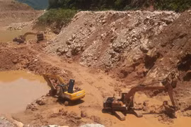 Khai thác khoáng sản ở xã Thần Sa, huyện Võ Nhai, Thái Nguyên. (Ảnh: Hoàng Nguyên/Vietnam+)