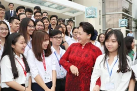 Chủ tịch Quốc hội Nguyễn Thị Kim Ngân thăm và làm việc với trường Đại học Quốc gia Thành phố Hồ Chí Minh. (Ảnh: Trọng Đức/TTXVN)