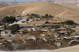 Quang cảnh ngôi làng Khan al-Ahmar của người Palestine ở Bờ Tây ngày 13/9. (Ảnh: AFP/TTXVN)