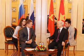 Tổng Bí thư Nguyễn Phú Trọng tiếp Chủ tịch Hội đồng Điều hành Tập đoàn Gazprom, ông Alexei Miller. (Ảnh: Trí Dũng/TTXVN)