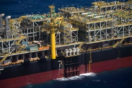 Toàn cảnh cơ sở lọc dầu ở Itaguai, cách Rio de Janeiro, Brazil khoảng 240km ngày 10/11. (Nguồn: AFP/ TTXVN)