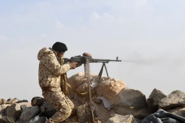 Các lực lượng Syria tại làng Sawwan, phía nam Khanasser ngày 19/11, khi đang tiến về khu vực do phiến quân kiểm soát tại Idlib. (Nguồn: AFP/TTXVN)