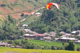 Festival Dù lượn Khau Phạ 2017. (Ảnh: Thế Duyệt/TTXVN)