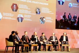 Phiên Đối thoại chính sách cấp cao, Diễn đàn kinh tế Việt Nam năm 2018. (Ảnh: BKT/Vietnam+)