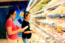 Chỉ số giá tiêu dùng tháng Năm tăng 0,49% so với tháng Tư. (Ảnh minh họa)