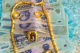 Thông tin chính thức về vụ thầy giáo nhặt được 50 triệu và 23 chỉ vàng.