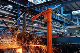 Dây chuyền sản xuất thép tại một nhà máy ở Hà Bắc, Trung Quốc. (Ảnh: THX/TTXVN)