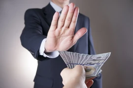 [Mega Story] Kinh nghiệm chống tham nhũng của các nước trên thế giới