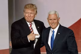 Tổng thống Mỹ Donald Trump và Phó Tổng thống Mỹ Mike Pence. (Nguồn: HuffPost)