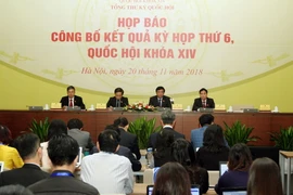 Tổng Thư ký, Chủ nhiệm Văn phòng Quốc hội Nguyễn Hạnh Phúc chủ trì họp báo. (Ảnh: Nguyễn Dân/TTXVN)