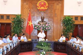 Thủ tướng Nguyễn Xuân Phúc làm việc với tỉnh Ninh Thuận. (Ảnh: Thống Nhất/TTXVN)