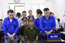 Các bị cáo tại phiên tòa. (Ảnh: Kim Anh/TTXVN)