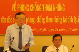 Ông Nguyễn Hòa Bình phát biểu chỉ đạo tại buổi làm việc. (Ảnh: Phước Ngọc/TTXVN)