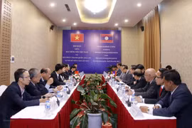 Một buổi hội đàm giữa lãnh đạo VOV và Đài Phát thanh Quốc gia Lào. (Ảnh minh họa: Phạm Kiên/Vietnam+)