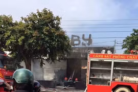 Cháy nhà hàng, ít nhất 6 người chết, nghi vẫn còn người mắc kẹt