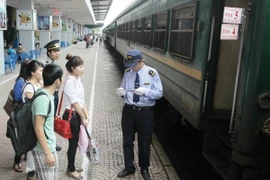 Chạy thêm nhiều đôi tàu Thống Nhất dịp Tết Ất Mùi 2015 