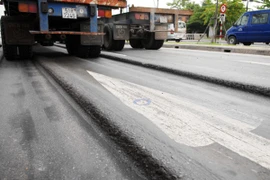Bộ GTVT lập Tổ nghiên cứu "giải phẫu" hằn lún vệt bánh xe 