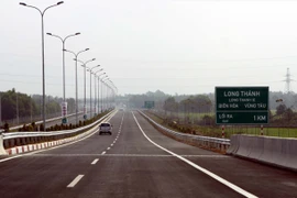 Gói thầu xây lắp cao tốc Bến Lức-Long Thành trị giá 2.500 tỷ đồng 