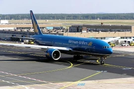 Sự cố máy bay Vietnam Airlines: Bố trí nối chuyến cho khách