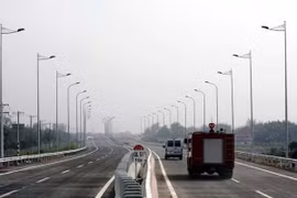 Khởi công dự án đường cao tốc Bến Lức-Long Thành