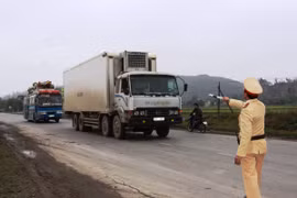 Trật tự giao thông Hà Nội có nhiều chuyển biến tích cực 