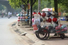 Mũ bảo hiểm rởm vẫn tràn lan vì các kẽ hở trong luật và quy chuẩn
