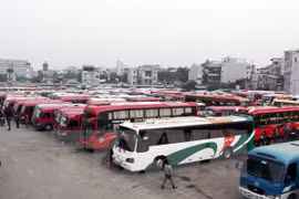 Giá cước vận tải hạ chậm dù xăng giảm vì vướng… thủ tục